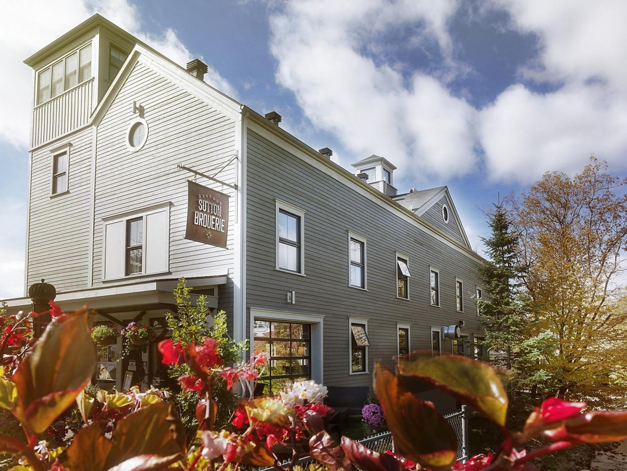 Auberge Sutton Brouerie Exterior photo
